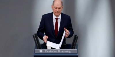 'Putin Almanya'ya NATO'nun yaptıramadığını yaptırdı'