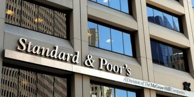 S&P, Türkiye'nin kredi notunu düşürdü