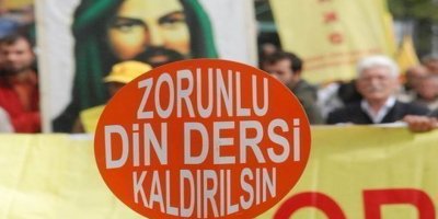 AYM: Zorunlu din dersi inanç özgürlüğünün ihlalidir