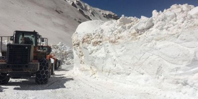 Van- Bahçesaray yolu, 3 ay sonra ulaşıma açıldı