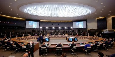 30 ülkenin savunma bakanları Almanya'da: Ukrayna'ya ek silah desteği masada