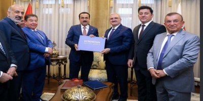 Diyarbakır Valisi'ni 'Kürdistan' albümü mü koltuğundan etti?