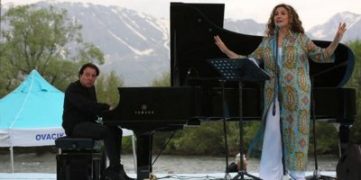 Fazıl Say ve Serenad Bağcan Munzur'da konser verdi