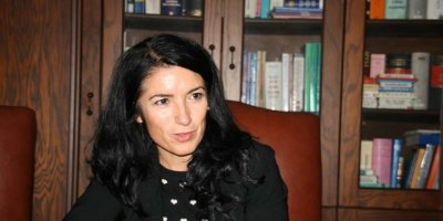 İsveç hükümetini 'kurtaran' İranlı Kürt vekilden yeni talepler