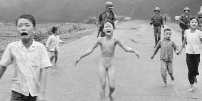 Unutulmaz karenin 50. yıldönümünde "Napalm kızı" konuştu: Barış her silahtan güçlü