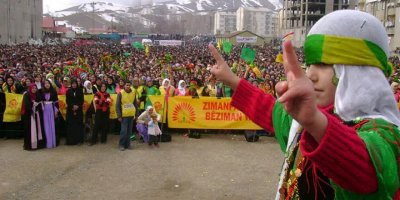 Sarı, kırmızı, yeşil şal 'örgüt propagandası' sayıldı