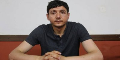 Sinemacı Suphi Orhan mezarlıklarda gezdirildi, çıplak fotoğrafları çekildi