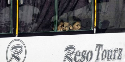 Rojava, IŞİD ailesi 146 kadın ve çocuğu Tacikistan’a teslim etti