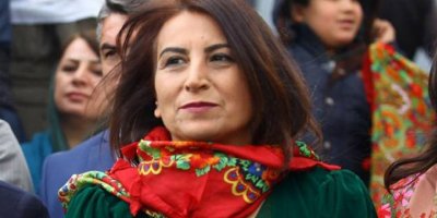 Demans teşhisi konan Aysel Tuğluk hakkında tahliye kararı verildi