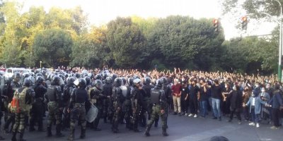 İran’dan Batı’ya “isyancılara destek” suçlaması