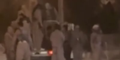 İran Pasdarları, Peşmerge kıyafetleriyle halka saldırıyor