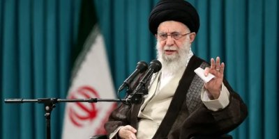 Hamaney Besic'i övdü, protestoculara 'isyancı' dedi