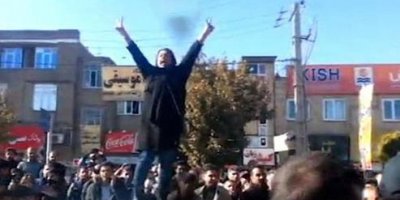 Mahabad Milletvekili: Kürt şehirlerindeki gösterilerde 105 kişi öldürüldü