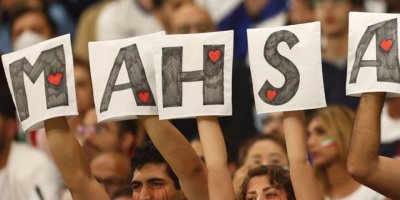 ABD futbol takımının İran'ı mağlup etmesi Rojhılat ve İran'da coşkuyla kutlandı