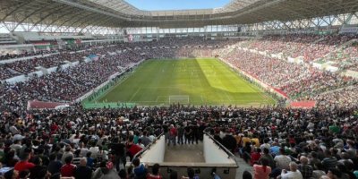 Amedspor taraftarı ‘Amed Tahir Elçi Stadyumu’ adını kullanacak