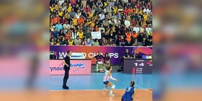 Antalya'da dünya şampiyonasının final maçında İran protestosu