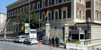 Almanya Başkonsolosluğu da saldırı tehdidi nedeniyle kapatıldı