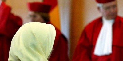 Alman Anayasa Mahkemesinden başörtüsü kararı