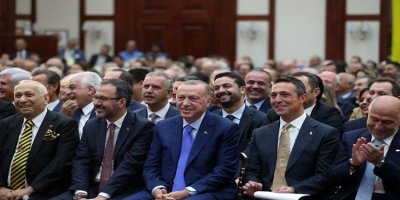 Financial Times Erdoğan ve tribünler arasındaki gerginliğe yer verdi: 'Bir şeyler kaynıyor'