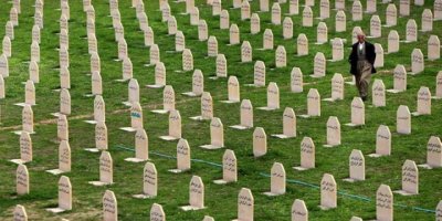 Şeyhmus Diken: Kürdün ebedi yası Halepçe