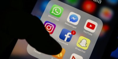 Fransa parlamentosu, 15 yaşından küçüklere sosyal medya kullanımını kısıtlayan tasarıyı onayladı