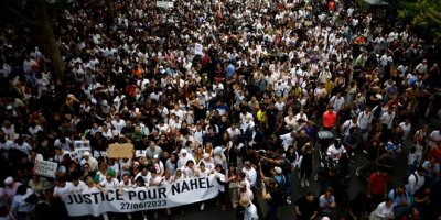 Fransa'da gösteriler sürüyor: 4 kentte gece sokağa çıkma yasağı ilan edildi