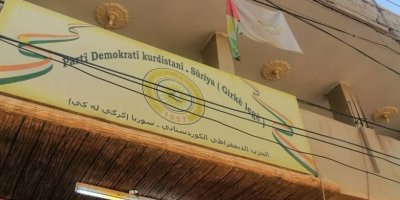 ENKS: 2 silahlı kişi ofisimizdeki Kürdistan bayrağını yaktı