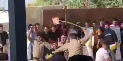 Musul: 3 polis, Ezidi gence sopalarla saldırdı