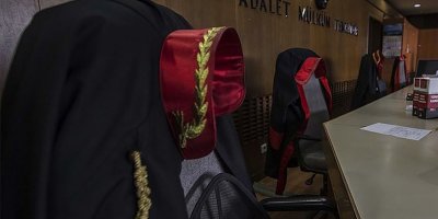 Erdoğan'ın üçüncü kez adaylığına itiraz eden hakim ihraç edildi