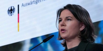 Baerbock: “Naif değiliz, Türkiye’ye hediyeler verilemez”