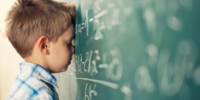 Başarılı çocuklar yetiştirmek için asla kurulmaması gereken 5 toksik cümle