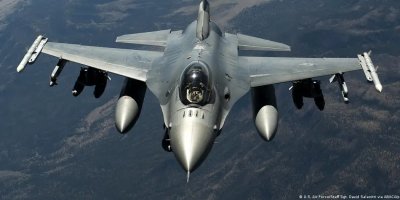 Menendez Türkiye'ye F-16 satışına itirazını sürdürüyor