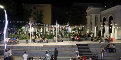 Gündüz Van, gece Tahran