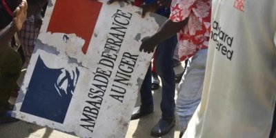 Nijer'de cuntadan 3 ülkenin büyükelçisine 48 saat süre: Ülkeyi terk edin