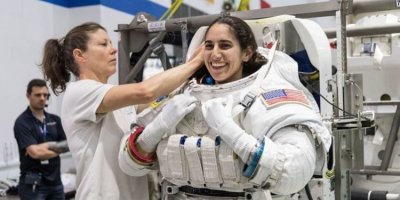 Uzaya çıkan ilk Kürt astronot: Jasmin Moghbeli NASA-SpaceX ortak uzay uçuşuna komuta ediyor