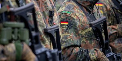 Alman Bakan: Avrupa'da savaş fikrine yeniden alışmalıyız