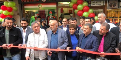 Amedstore arbane ve mızıka ekibinin gösterisi ile açıldı