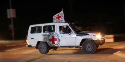 Katar: Gazze'deki 24 rehine ve İsrail'deki 39 Filistinli tutuklu serbest bırakıldı