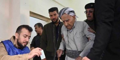 Irak ve Kürt kentlerinde halk il meclis seçimleri için sandık başında