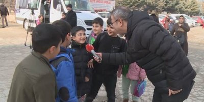 Öğrenciler ve aileleri Kürtçe dersi verilmesini istiyor ama okullarda engeller çıkıyor