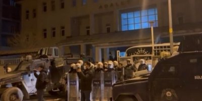 Hakkari'deki protestolarda gözaltına alınan 14 kişi tutuklandı