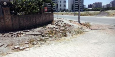 Diyarbakır’ın kaldırım ve caddeleri 5 aydır bu halde!