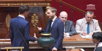 Fransız vekiller, faşist RN'li Termet'nin elini sıkmadı