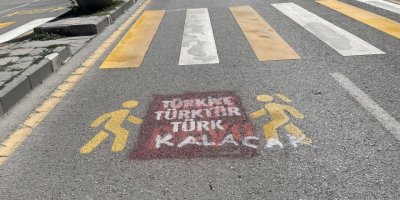 Van'da Kürtçe uyarı yazılarını silip üzerine ırkçı yazılar yazdılar