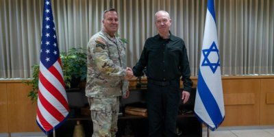 CENTCOM Komutanı, İran’ı görüşmek üzere yeniden İsrail’de