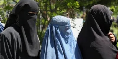 Taliban'dan yeni yasaklar: Kadınlara 'kısık sesle' konuşma zorunluluğu getirildi