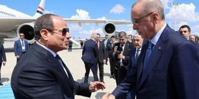 Fehim Taştekin: Sisi’yi kardeş yapan nedir?