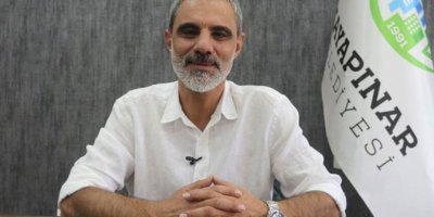 Ev baskınlarında Kayapınar Belediyesi Eş Başkanı gözaltına alındı