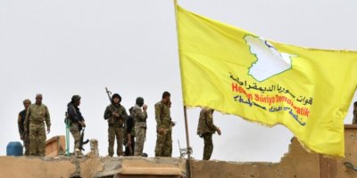 DSG: IŞİD Deyrezor ve Humus'ta geniş bir alanda kontrolü ele geçirdi