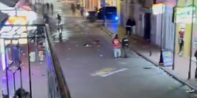 ABD'de bir aracın kalabalığa dalması sonucu 10 kişi öldü, 35 kişi yaralandı